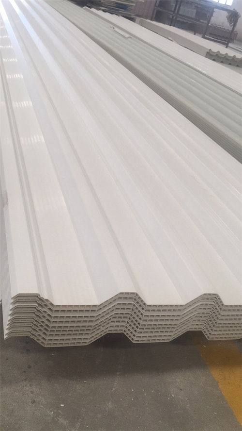 虹鑫建材 咸阳APVC复合瓦与木材的完美结合